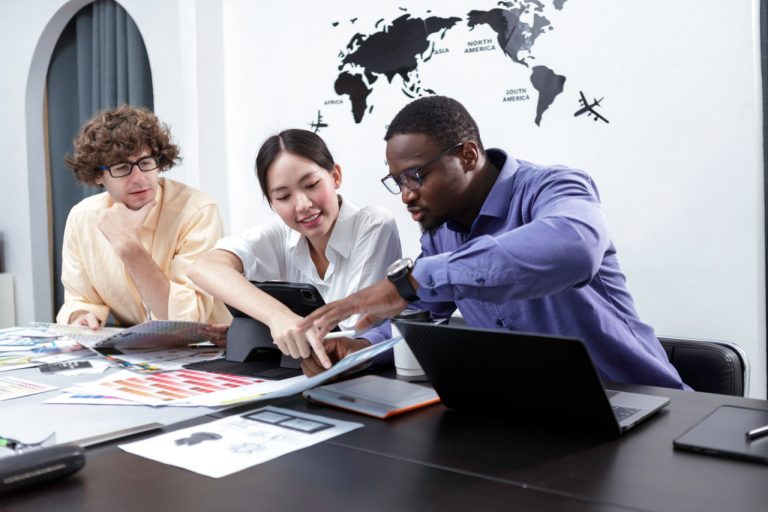 High-Context vs. Low-Context Cultures: Why It Matters in Communication